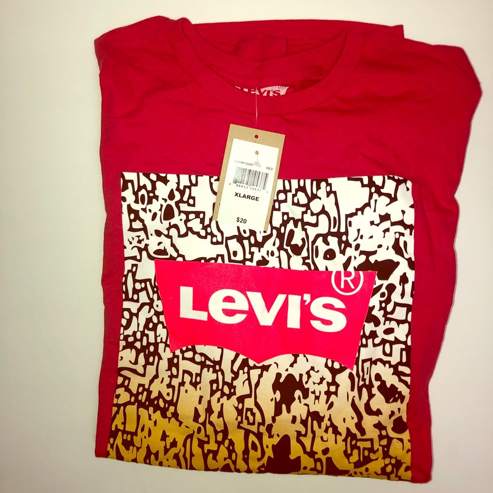 Levi’s T-shirt